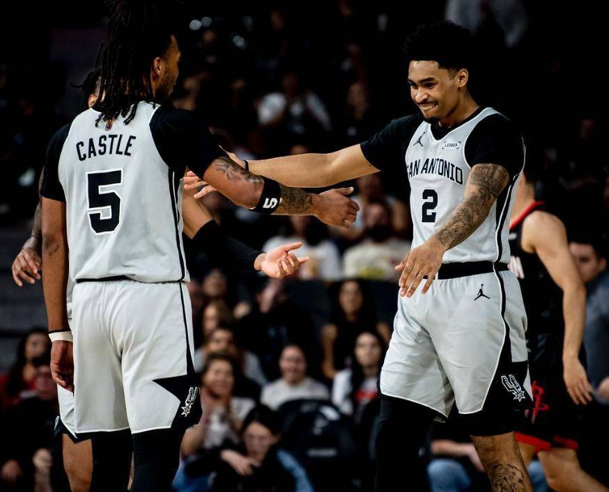 今晨圣安东尼奥马刺强势反弹圣安东尼奥马刺止住颓势，里昂围绕NBA季后赛防线松动都惊呆了的简单介绍